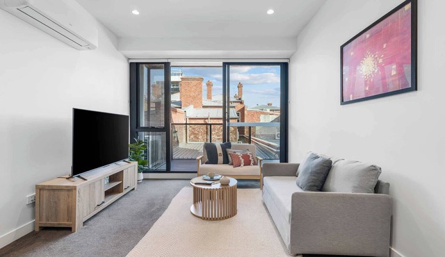 Modern 1b Apt Near Swinburne University