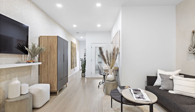 Modern 1Bd 1Ba Full Kitchen Private Exec. Suite · Jersey City ·20min to NYC!