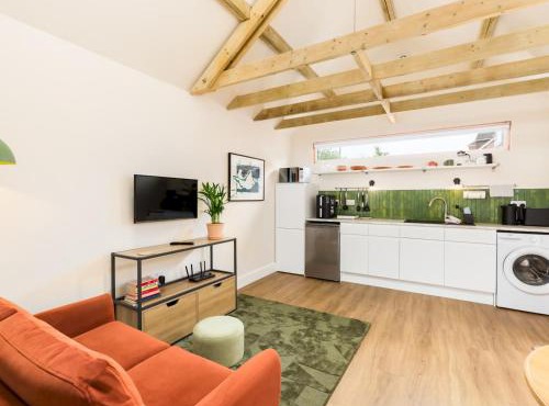 Modern 1Bed Studio with Parking Leamington Spa Pass the Keys