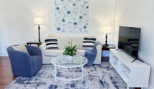 Modern 1BR apartment in the heart of historic downtown Wilmington, NC