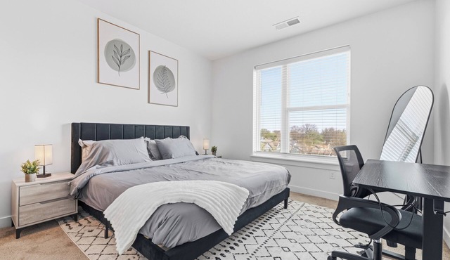 Modern 1BR Apt near Downtown Indy Lucas Oil/IMS