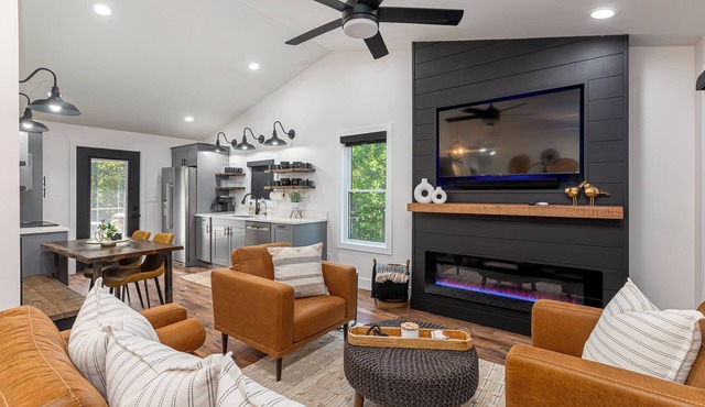 Modern 1BR Cabin w/Hot Tub Near Wine Trail