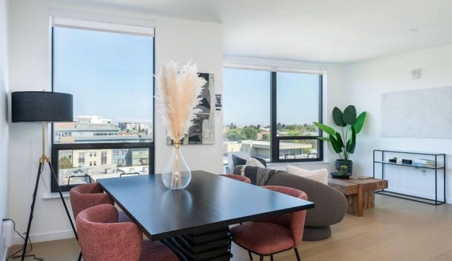 Modern 1BR Condo w/Rooftop Garden, Walnut Creek