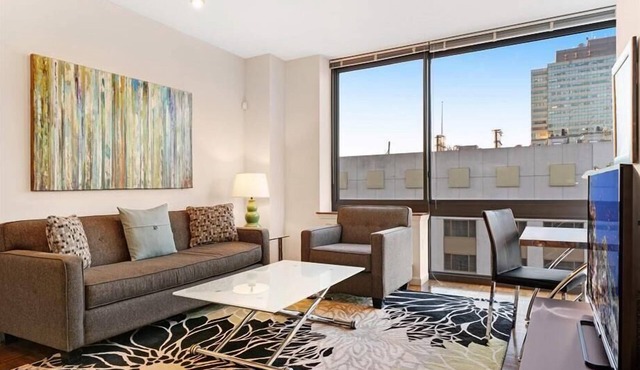 Modern 1BR | Full Kitchen | W/D | NYC Views | by GLS