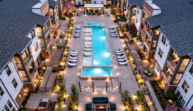 Modern 1BR Getaway w/Pool & Gym Gated