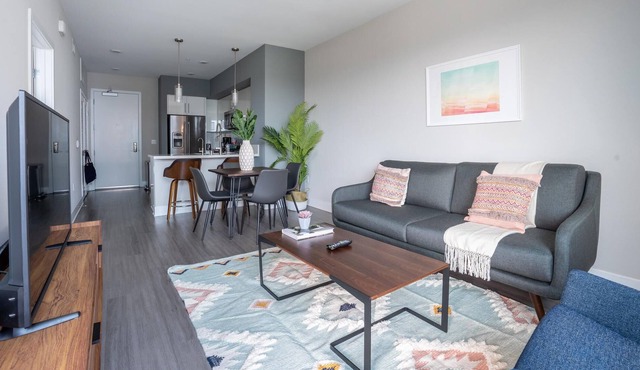 Modern 1BR in Irvine, Parking + Pet-Friendly