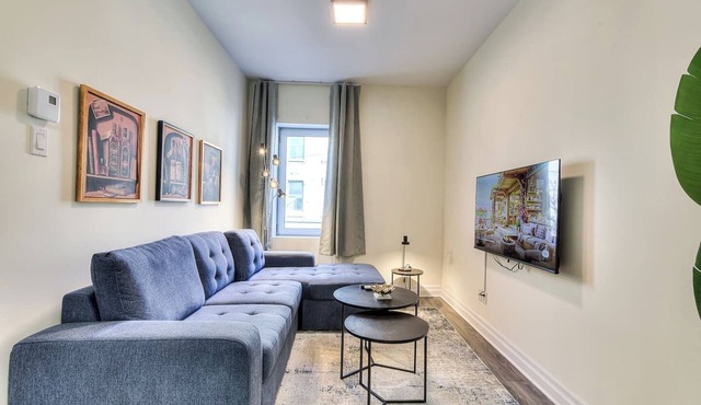 Modern 1BR on Sainte-Catherine | Walk to Metro