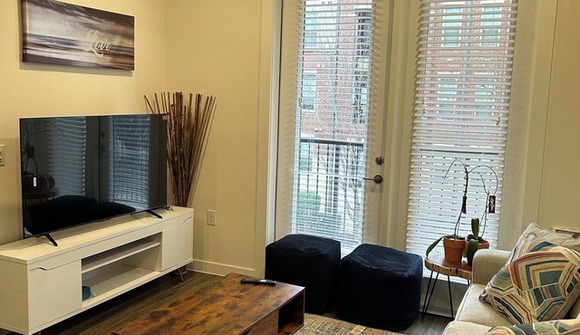 Modern 1BR - Steps from Sundance Sq & Minutes from Dickies Arena and ATT Stadium