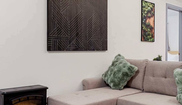 Modern 1BR Suite w/Private Entry Near SFSU, Park & Transit
