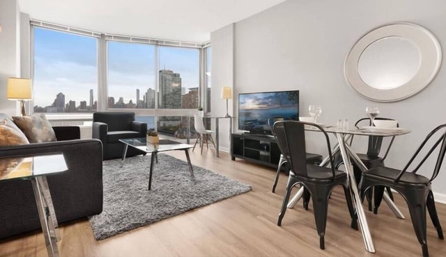 Modern 1BR | Upscale Amenities | Heart of Jersey City | by GLS