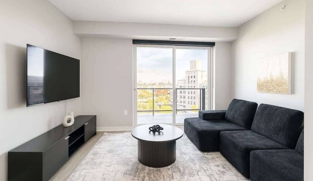 Modern 1BR Uptown Spot Mins from Bde Maka Ska