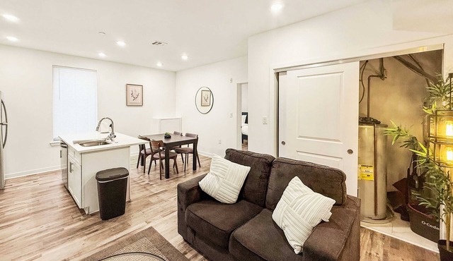 Modern 2 BD | Sleeps 6 | Northern Liberties