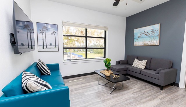Modern 2 BDR Condo Steps from Tennis & Wellness Center, Pickleball