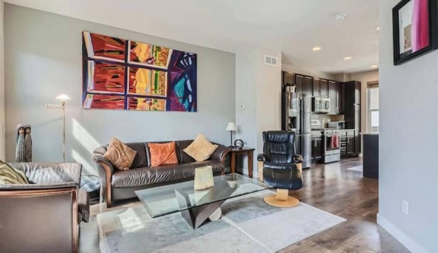 Modern 2 BDR Townhome in Broomfield