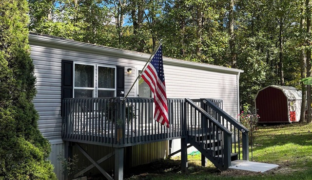Modern 2-bdrm/2-bath mobile home, near Wildcat ATV Park, riders welcome! Wi-Fi!