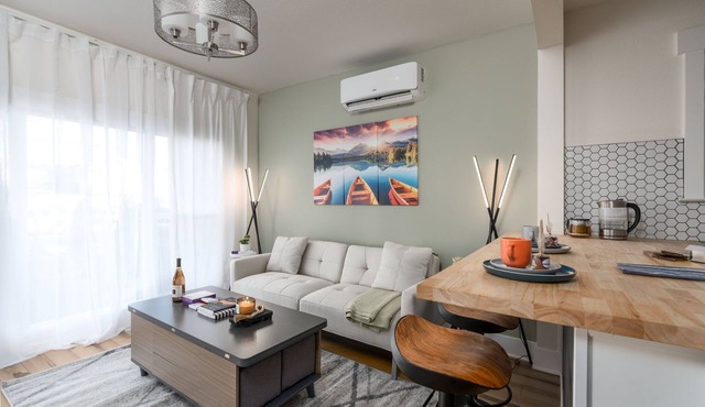 Modern 2 bed 1 bath next to Midtown with a lovely yard!