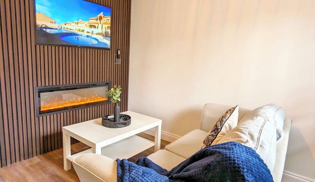 Modern 2 bed 1 bath terraced house in Halstead