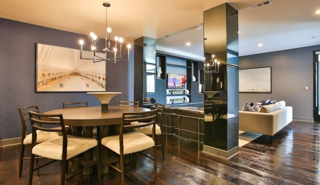 Modern 2 Bed, 2 Bath Near Texas Medical Center