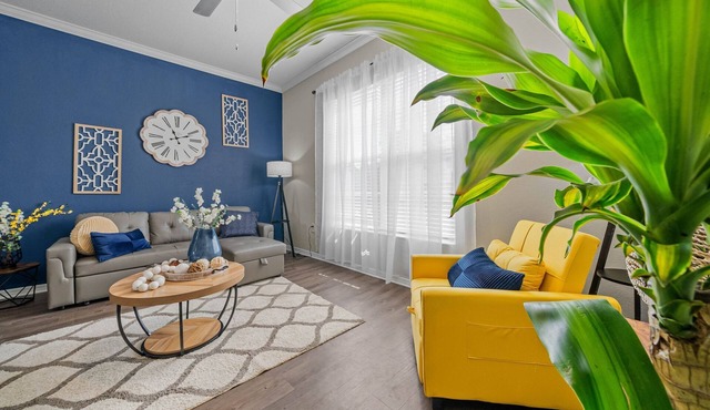 Modern 2-Bed/2-Bath Tampa Apartment: Comfort Meets Convenience for Corporate Travelers
