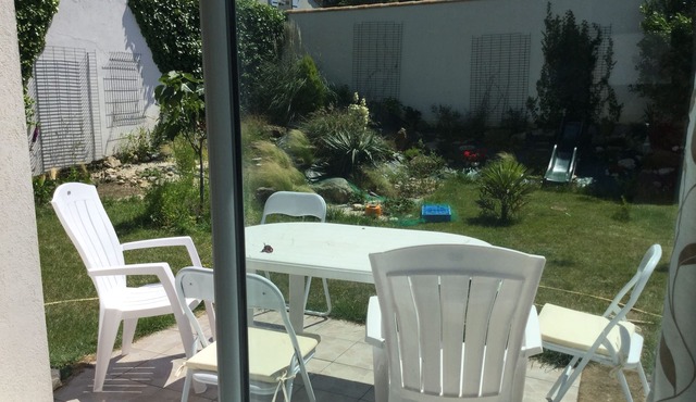 MODERN 2-BEDROOM HOUSE CLOSE TO THE OCEAN