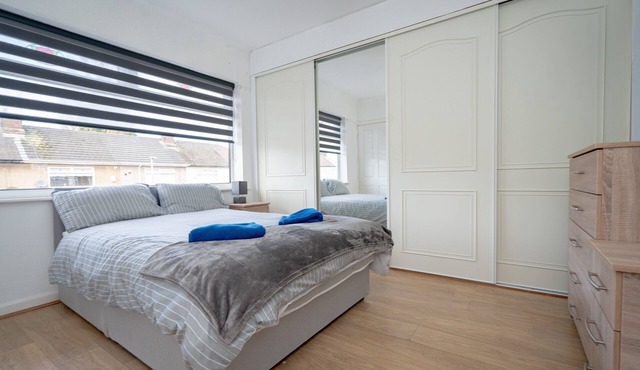 Modern 2-Bed House Liverpool close to Aintree Hosp