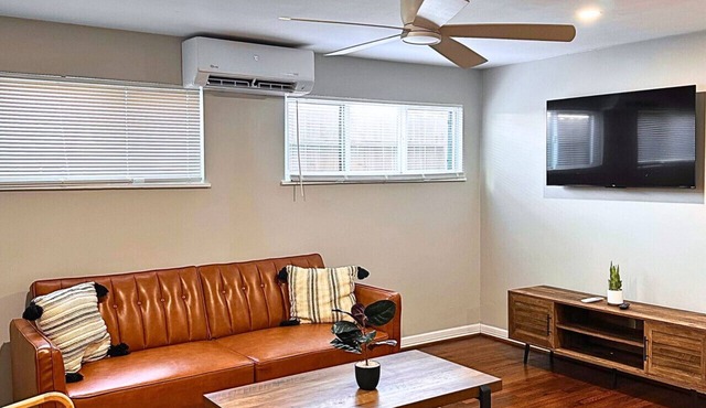 Modern 2 Bed near Rice University