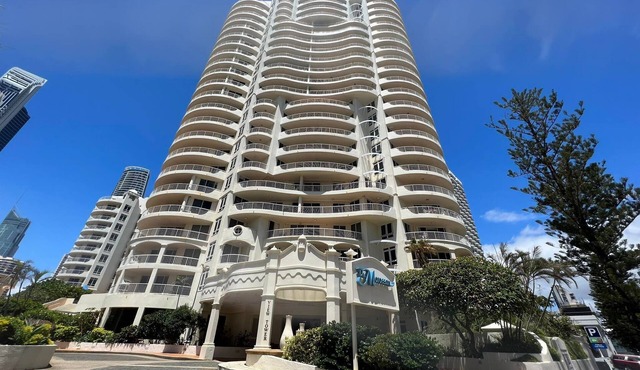 Modern 2 Bedroom Apartment