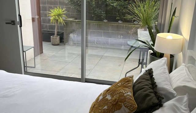 Modern 2 Bedroom + 2 Bathroom apartment Heidelberg CBD