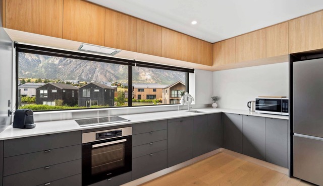 Modern 2 Bedroom Apartment with Mountain Outlook