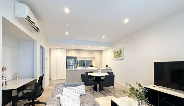 Modern 2-Bedroom Apartment next North Ryde Metro