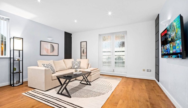 Modern 2 Bedroom Apartment - Jewellery Quarter - Pet Friendly