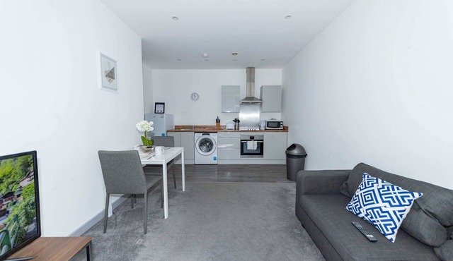Modern 2 Bedroom Apartment in Blackburn
