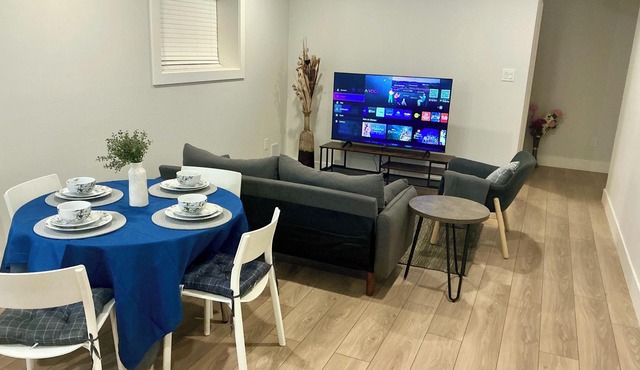 Modern 2-Bedroom Apartment in a Quiet Suburb;Close to Shops, Banks, and Airport!