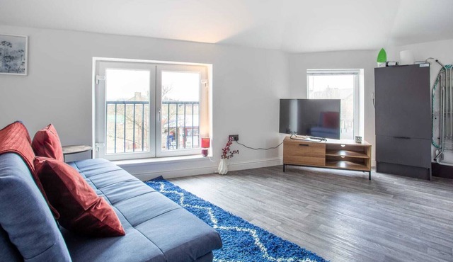 Modern 2 Bedroom Apartment in Central Bradford