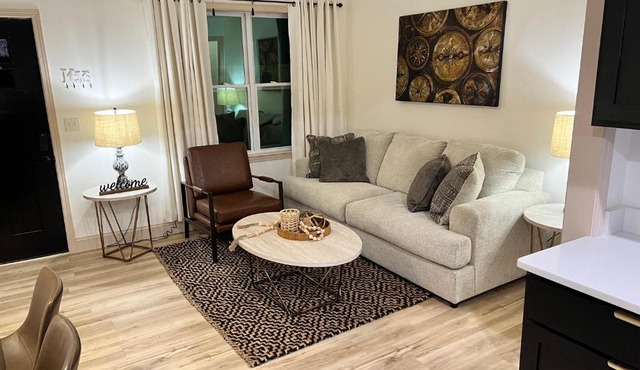 Modern 2 Bedroom Apartment