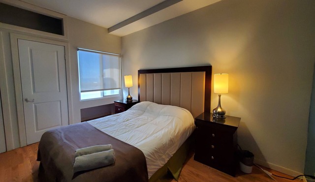 Modern 2 bedroom apartment by the bullring