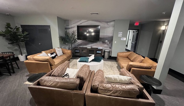 Modern 2 Bedroom Apartment—