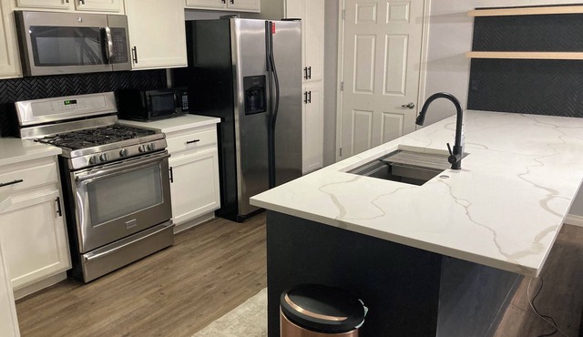 Modern 2-bedroom Condo in Vibrant Southwest Las Vegas NV