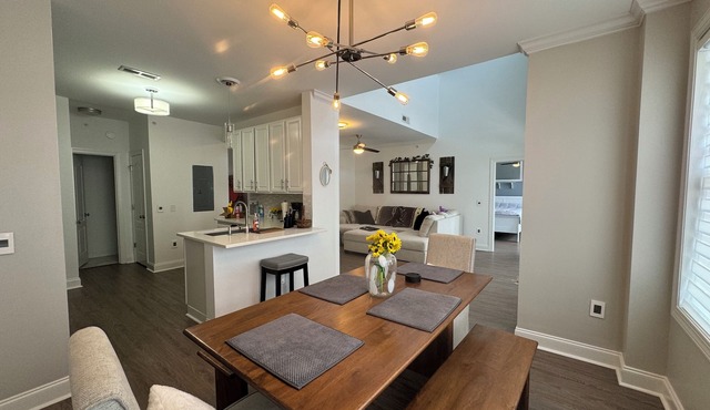Modern 2-bedroom condo with storage in Raleigh - perfect for long term stays!