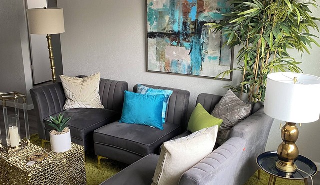 Modern 2-bedroom corporate apartment with WiFi, AC in enjoyable Sacramento