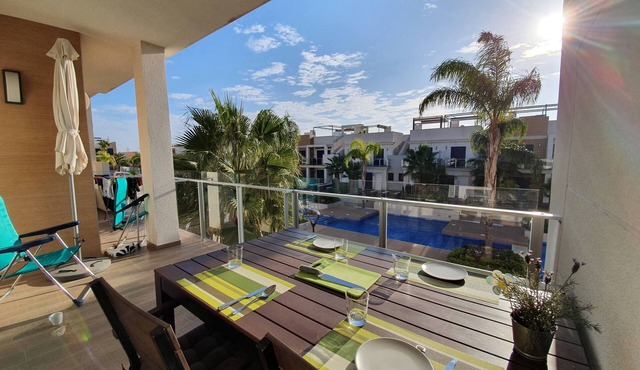 Modern 2 bedroom apartment with swimming pool 800 from the beach