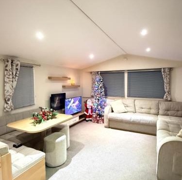 Modern 2-bedroom Holiday Caravan- Kent Coast