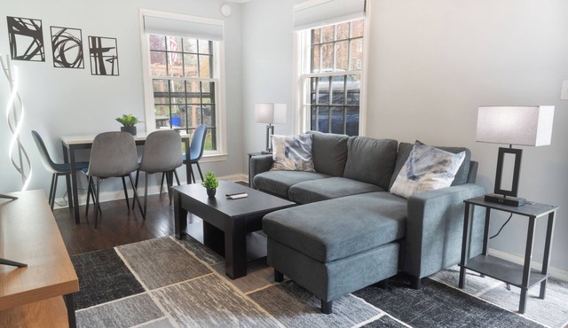 Modern 2-bedroom house in Binghamton - Close to hospitals/university