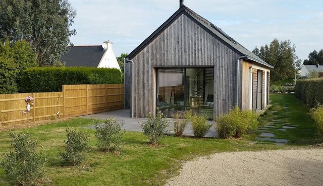 Modern 2 bedroom house with Jacuzzi and garden