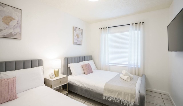 Modern 2 Bedroom in Heart of Wynwood Art District