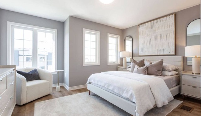 Modern 2-Bedroom Townhouse w/Parking in Barrie