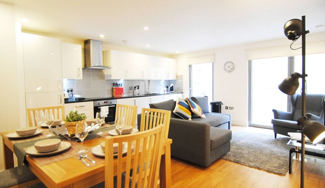 Modern 2 Bedrooms Apartment near Hyde park in Bayswater 1