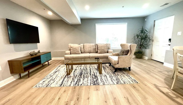 Modern 2 bedrooms house in prime location