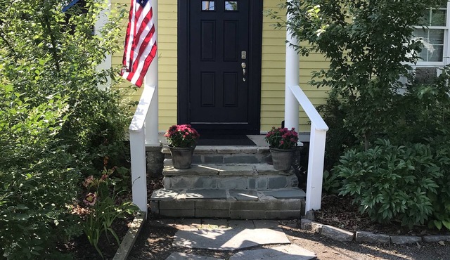 Modern 2 BR/1B centrally located apt. near SLU in Canton, NY