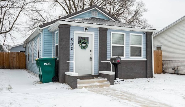 Modern 2-BR Home with Fenced Yard & Workspace